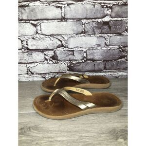 Olukai Kapehe Luana Gold Leather Beach Flip Flops Sandals Women’s Sz 9M US/39EU